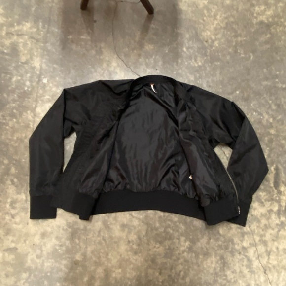 Free People Women XS Midnight Bomber Jacket Zip Pockets Classic Chic Lightweight - Picture 2 of 8